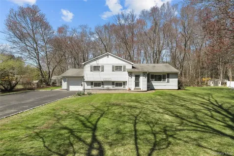 2378 Pine Grove Court Yorktown Heights NY 10598