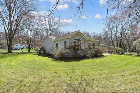 2378 Pine Grove Court Yorktown Heights NY 10598