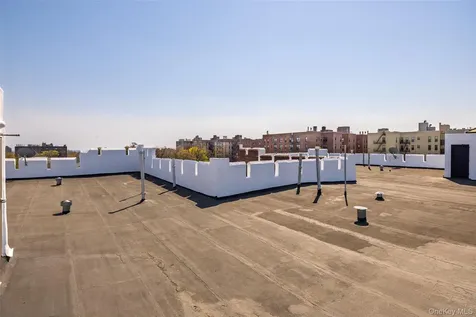 910 Dinsmore Avenue Far Rockaway NY 11691