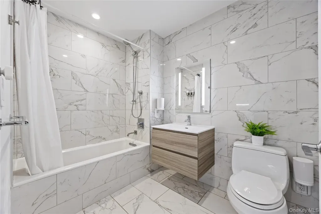 13101 40th Road Flushing NY 11354