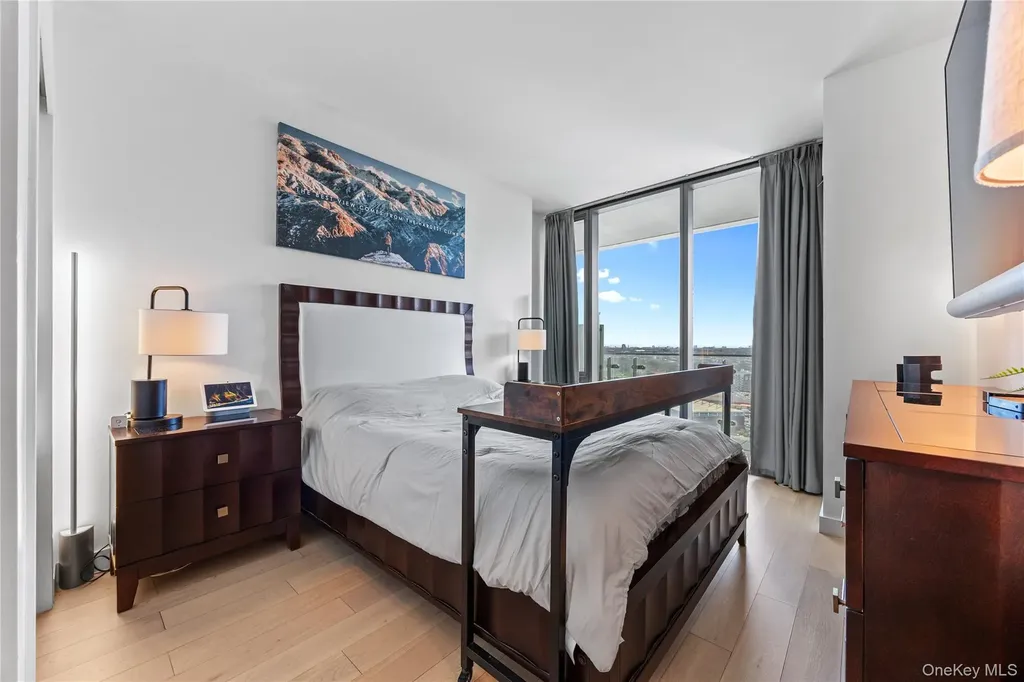 13101 40th Road Flushing NY 11354