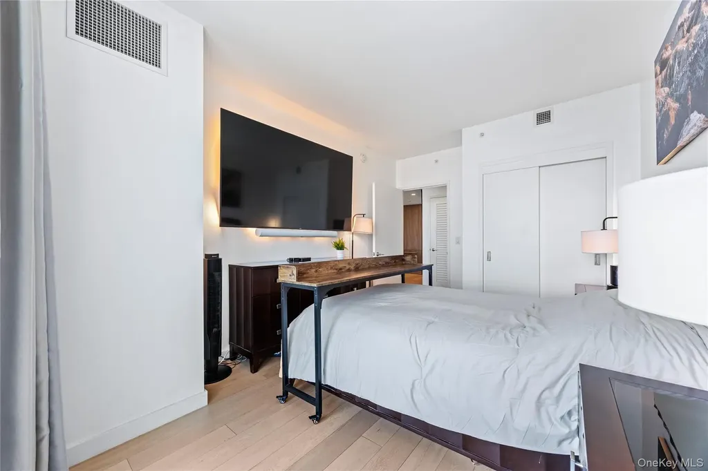 13101 40th Road Flushing NY 11354