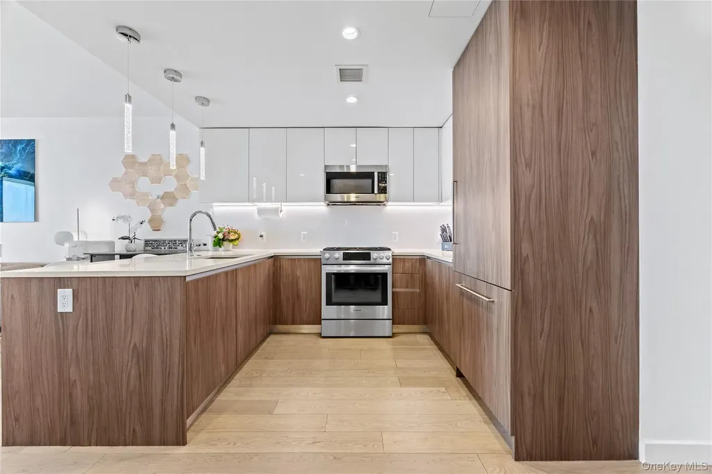 13101 40th Road Flushing NY 11354