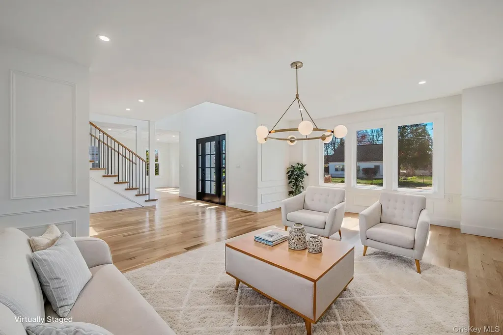 31 Libby Avenue Hicksville NY 11801