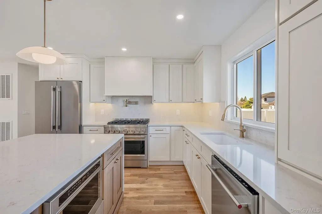31 Libby Avenue Hicksville NY 11801