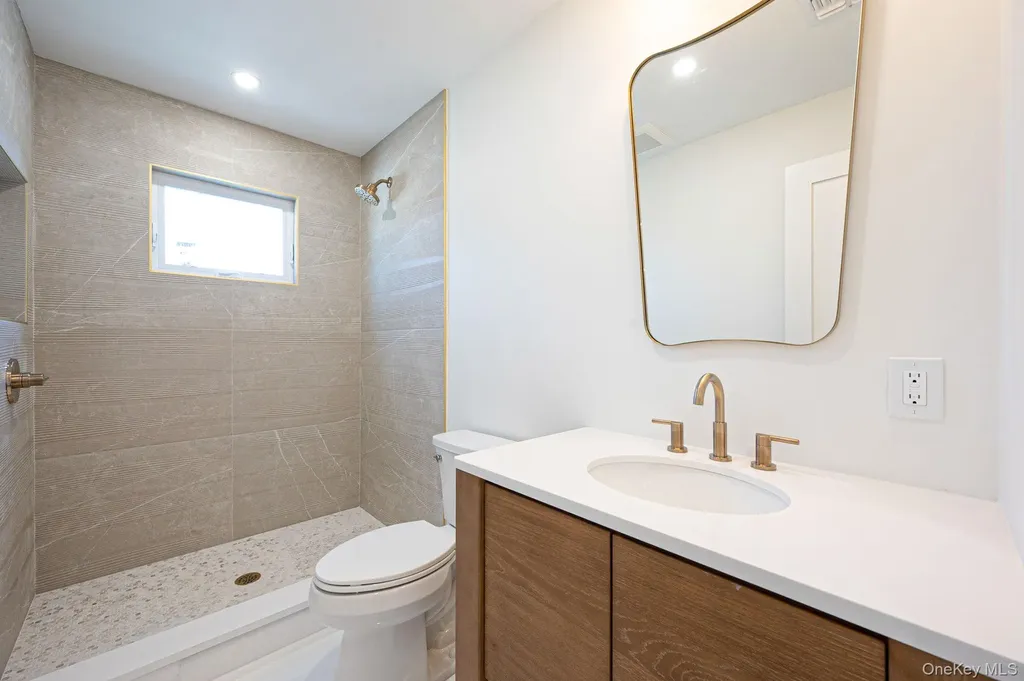 31 Libby Avenue Hicksville NY 11801