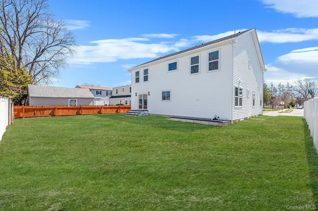 31 Libby Avenue Hicksville NY 11801