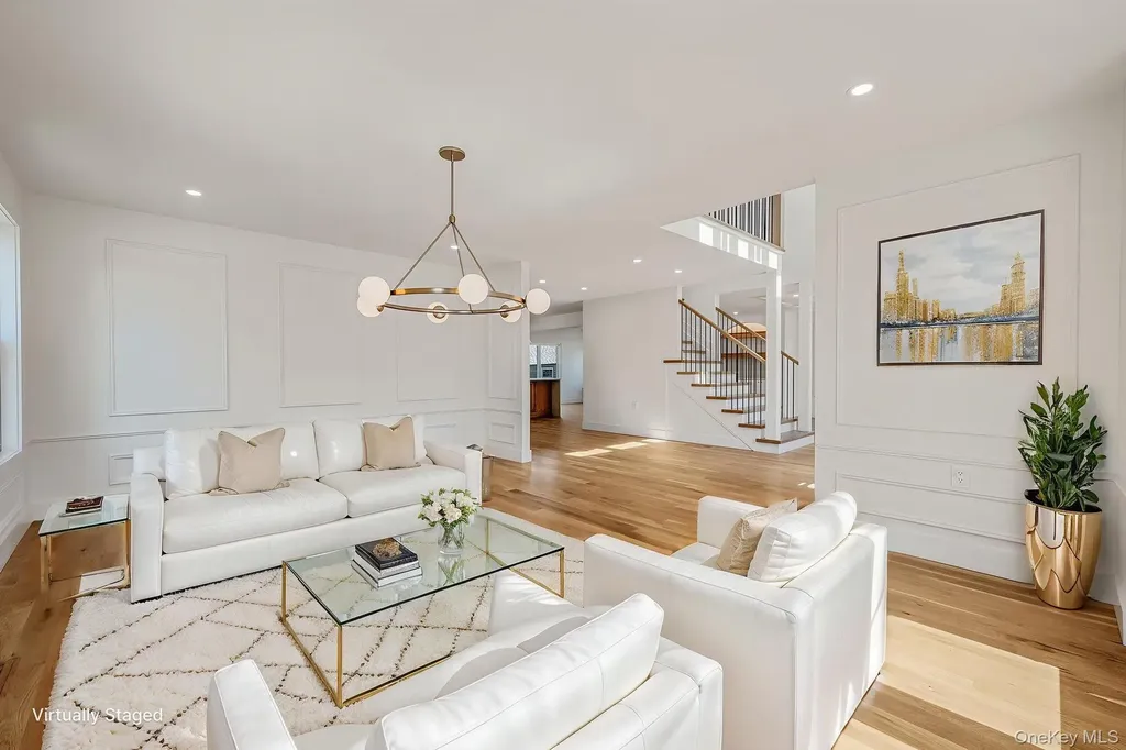 31 Libby Avenue Hicksville NY 11801