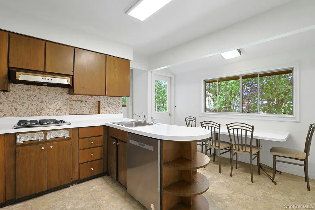 44 N Southgate Drive Spring Valley NY 10977