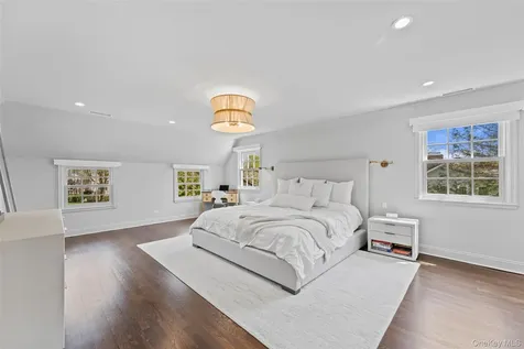 12 Vernon Road Scarsdale NY 10583