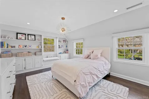 12 Vernon Road Scarsdale NY 10583