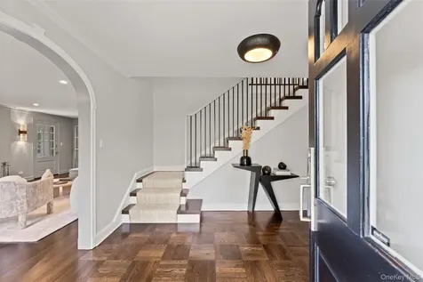 12 Vernon Road Scarsdale NY 10583