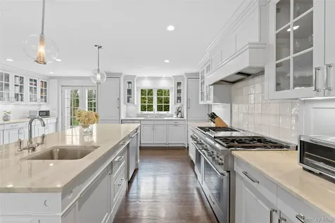 12 Vernon Road Scarsdale NY 10583