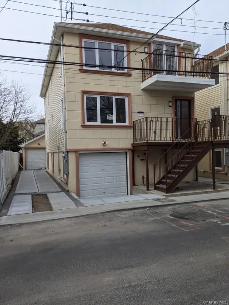 102-31 164th Avenue Howard Beach NY 11414
