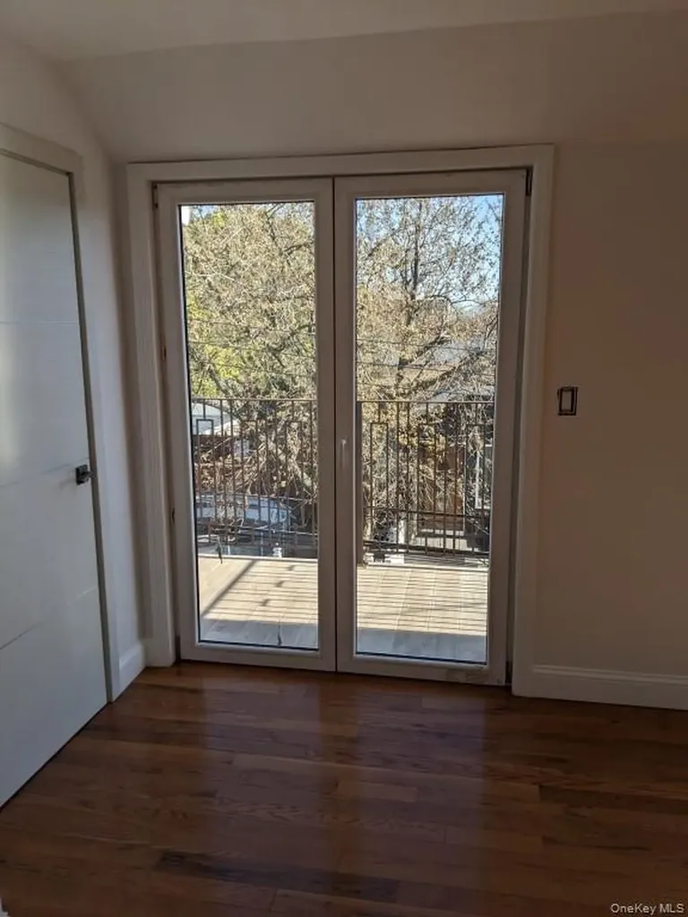 102-31 164th Avenue Howard Beach NY 11414