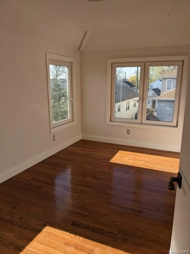 102-31 164th Avenue Howard Beach NY 11414