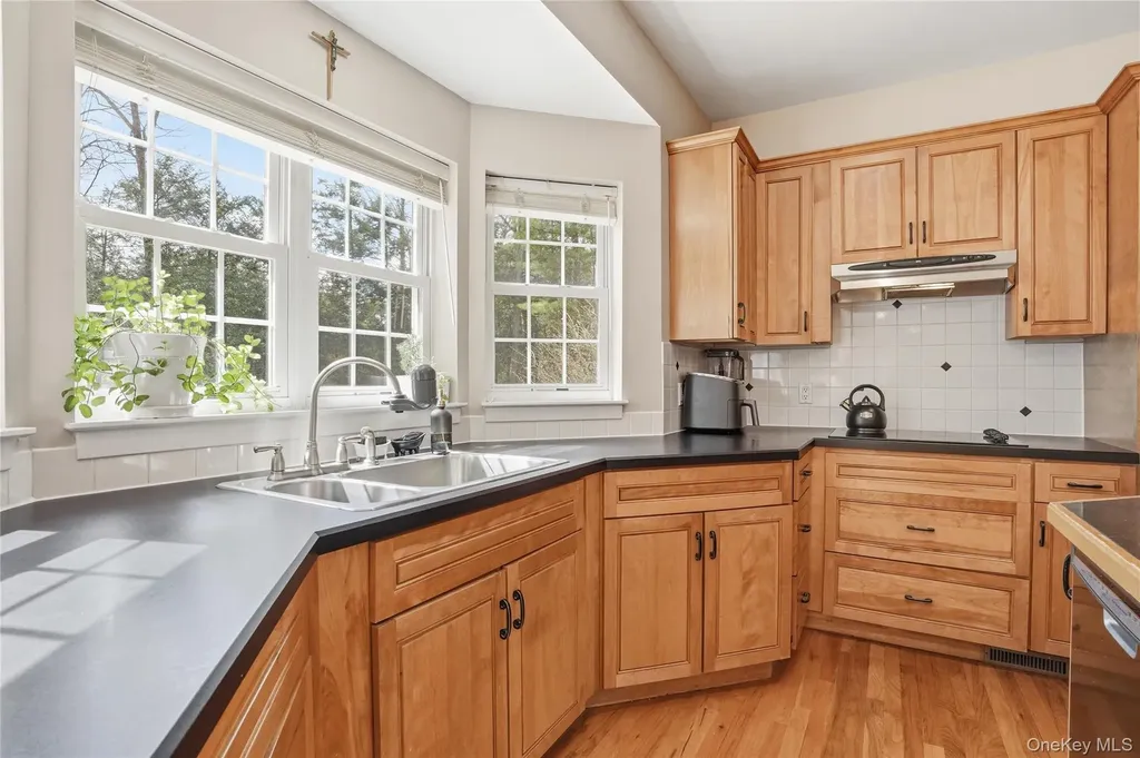 45 Tall Oaks Drive Kingston NY 12401