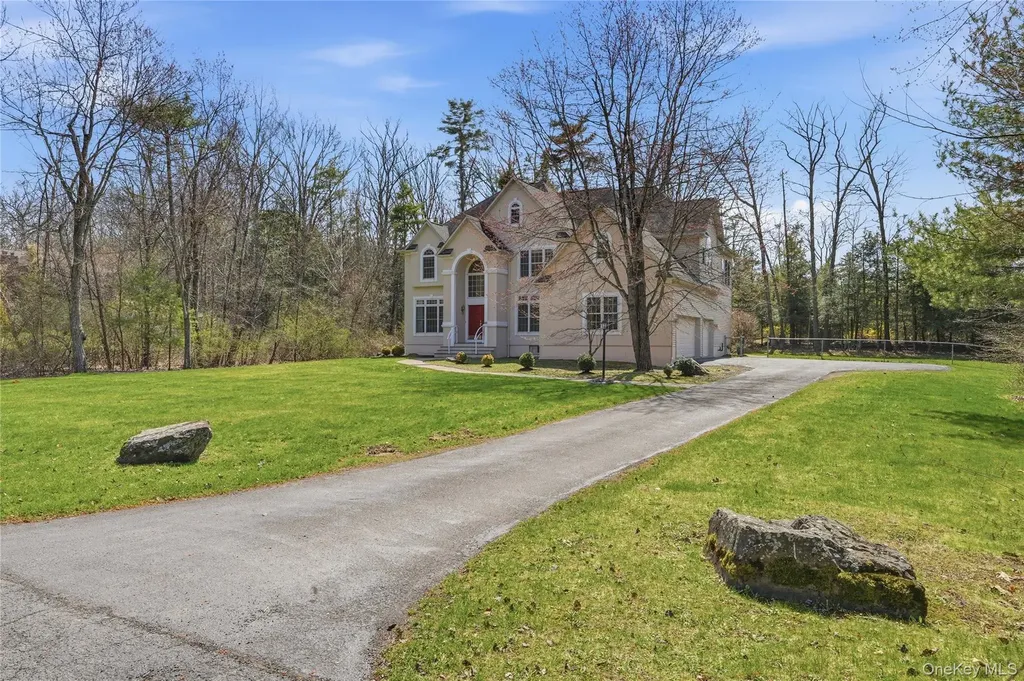 45 Tall Oaks Drive Kingston NY 12401