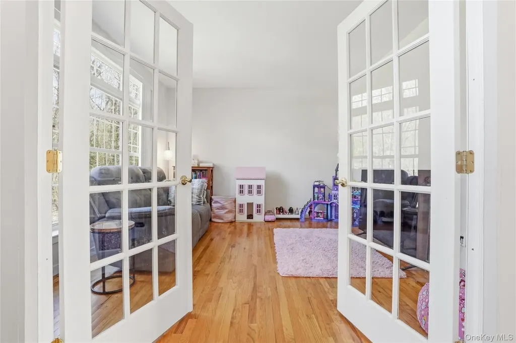45 Tall Oaks Drive Kingston NY 12401