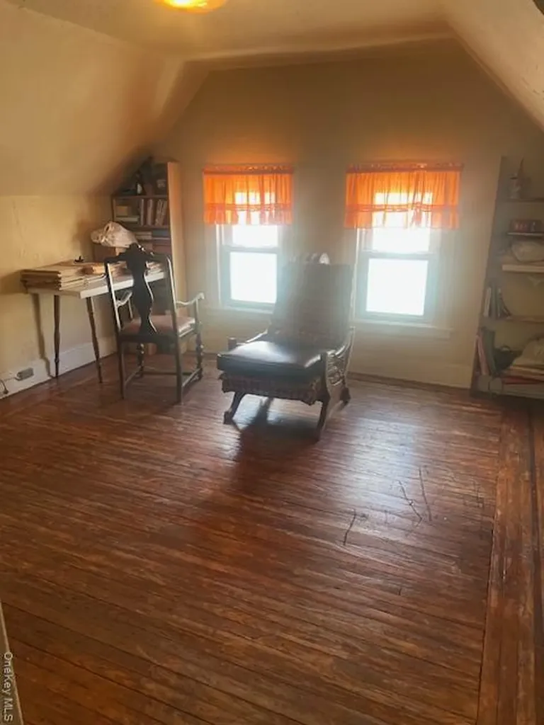 9432 86 Avenue Woodhaven NY 11421