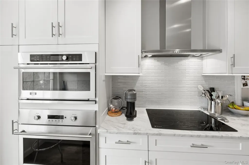 9 Tanglewylde Avenue Bronxville NY 10708