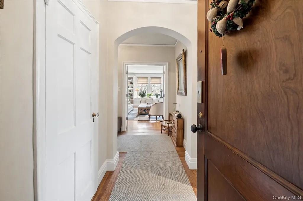 9 Tanglewylde Avenue Bronxville NY 10708