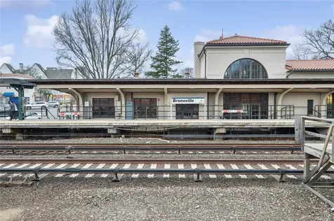 9 Tanglewylde Avenue Bronxville NY 10708