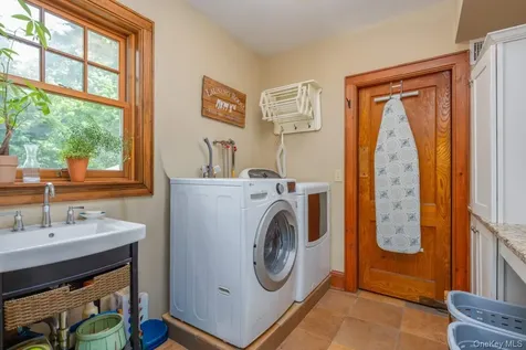 64 Mountainview Avenue Pearl River NY 10965