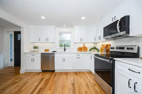 96 Montfort Road Wappingers Falls NY 12590