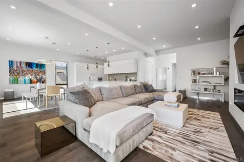46 Nantwick Street Lido Beach NY 11561
