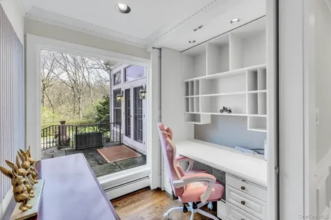 10 Redmond Lane Oyster Bay NY 11771