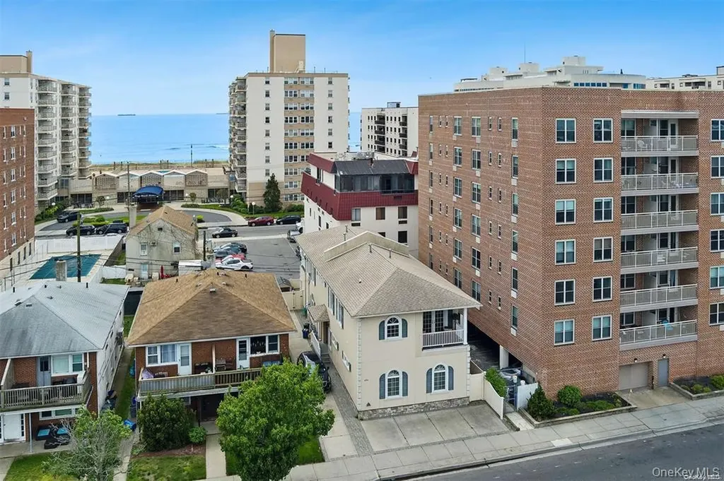434 E Broadway Long Beach NY 11561