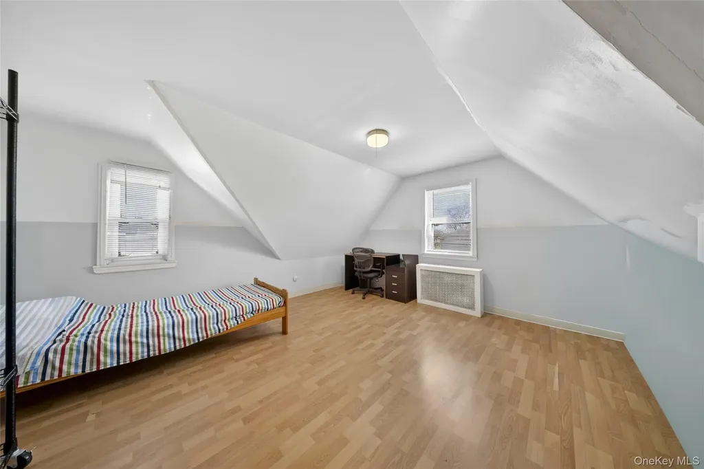 1217 Hillside Avenue New Hyde Park NY 11040
