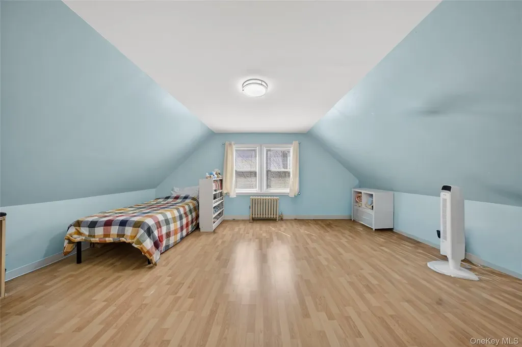 1217 Hillside Avenue New Hyde Park NY 11040