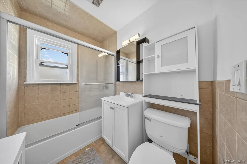 1217 Hillside Avenue New Hyde Park NY 11040