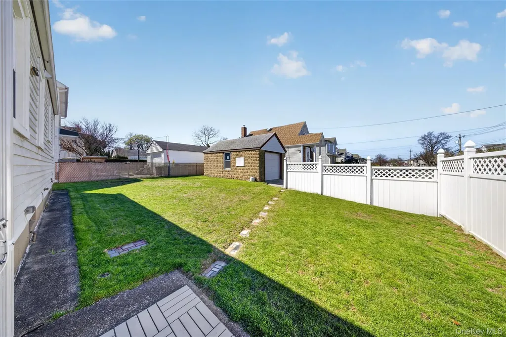 1217 Hillside Avenue New Hyde Park NY 11040