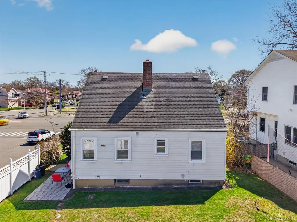 1217 Hillside Avenue New Hyde Park NY 11040