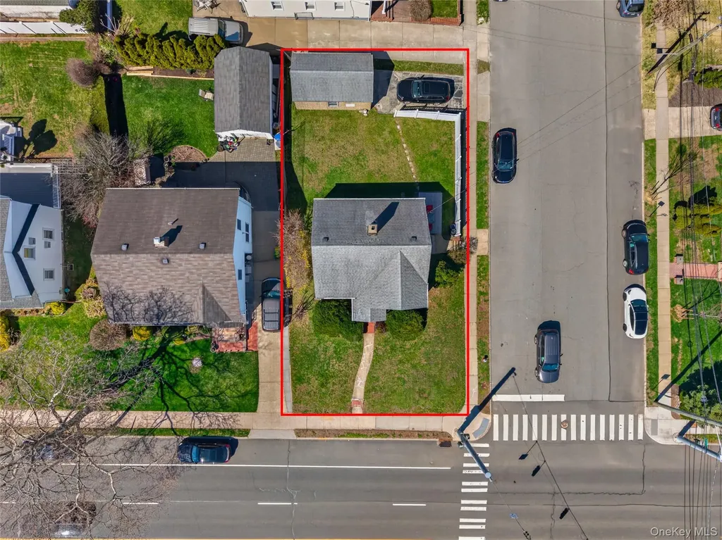 1217 Hillside Avenue New Hyde Park NY 11040