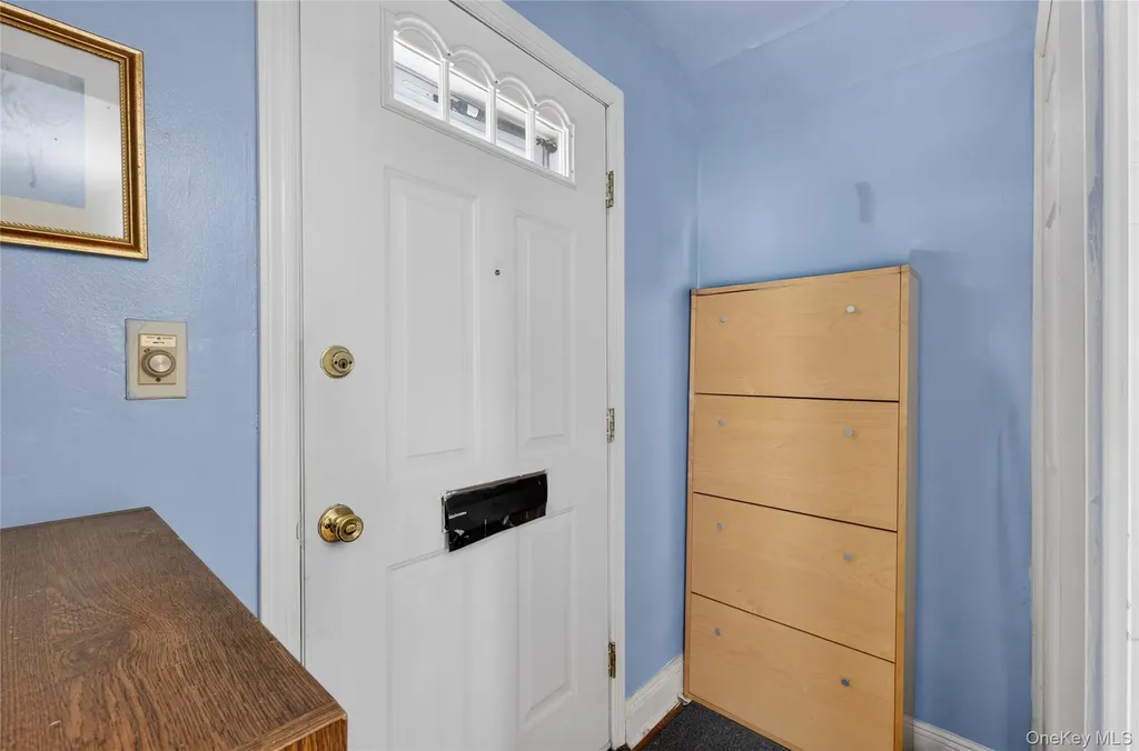 1217 Hillside Avenue New Hyde Park NY 11040
