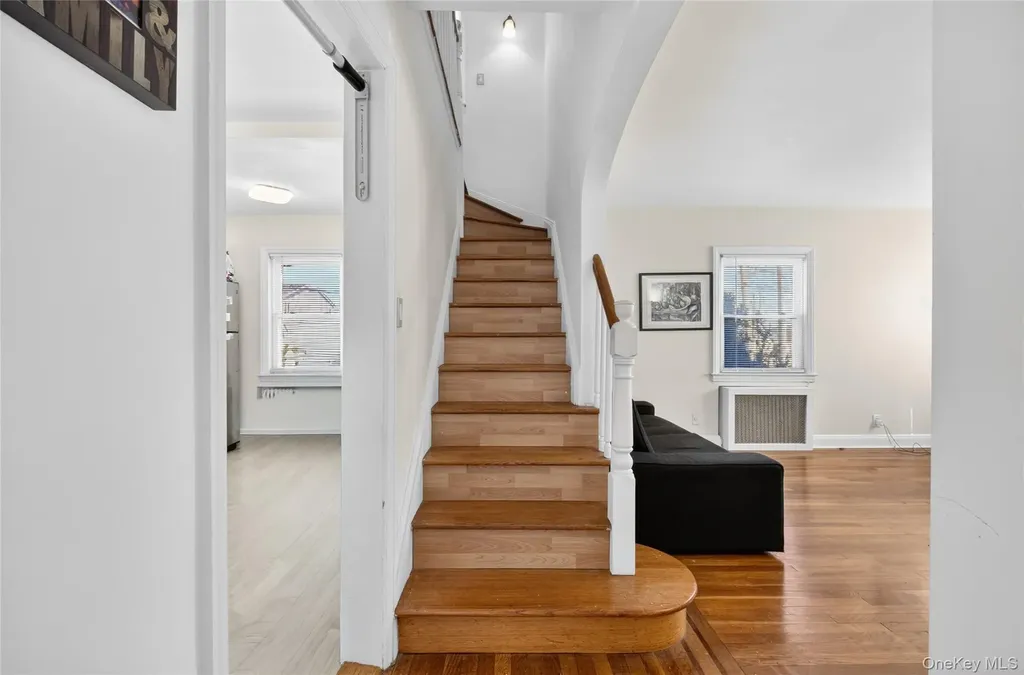 1217 Hillside Avenue New Hyde Park NY 11040