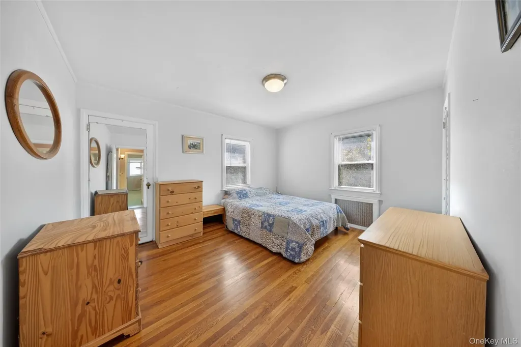 1217 Hillside Avenue New Hyde Park NY 11040