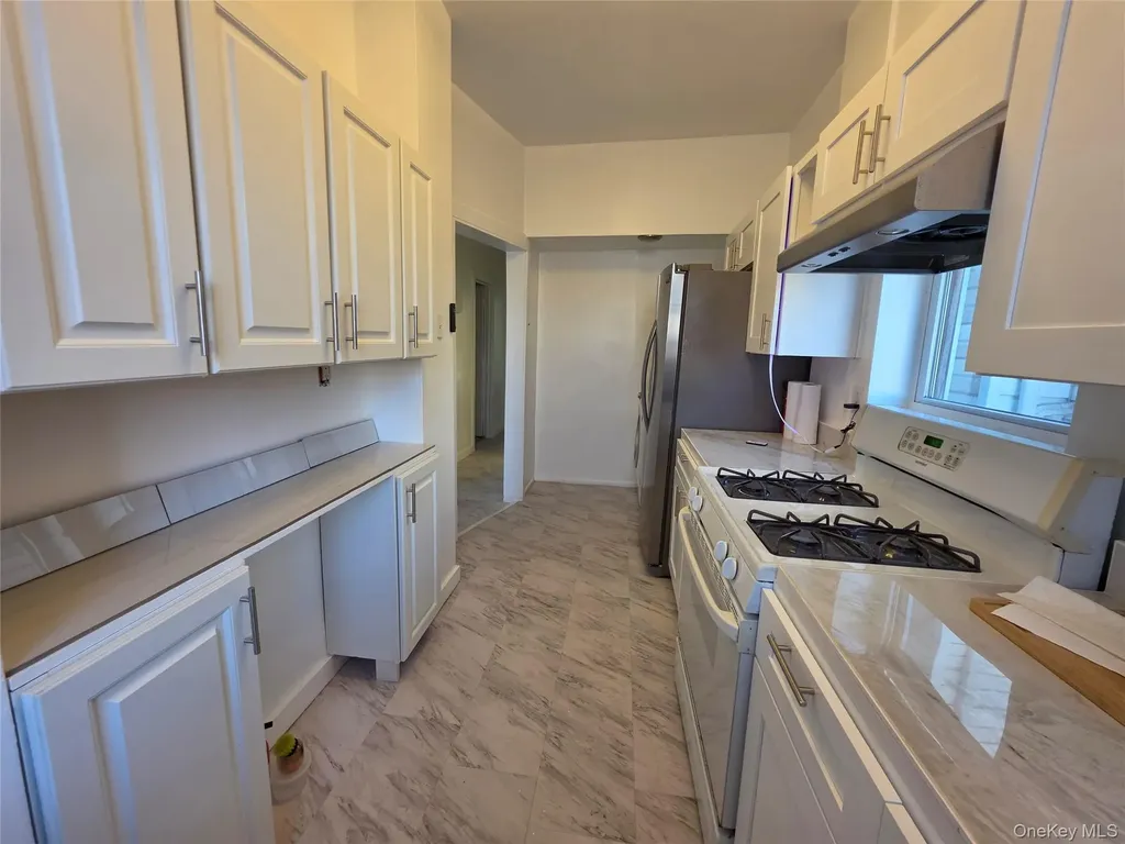 1718 Edison Avenue Bronx NY 10461