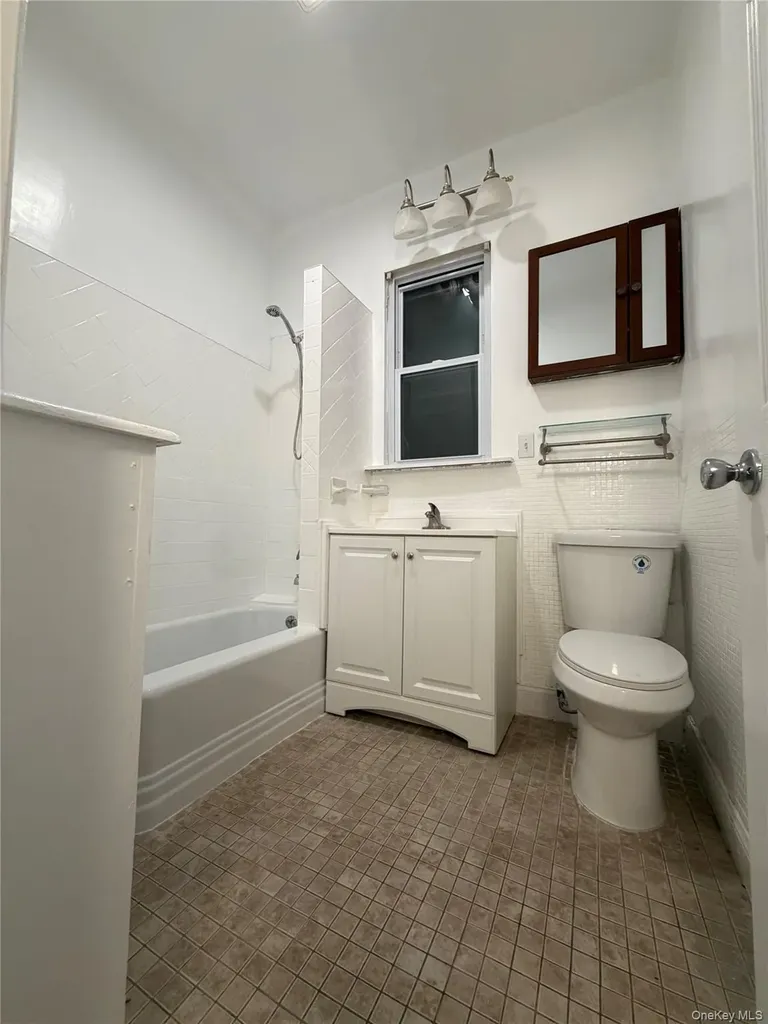1718 Edison Avenue Bronx NY 10461