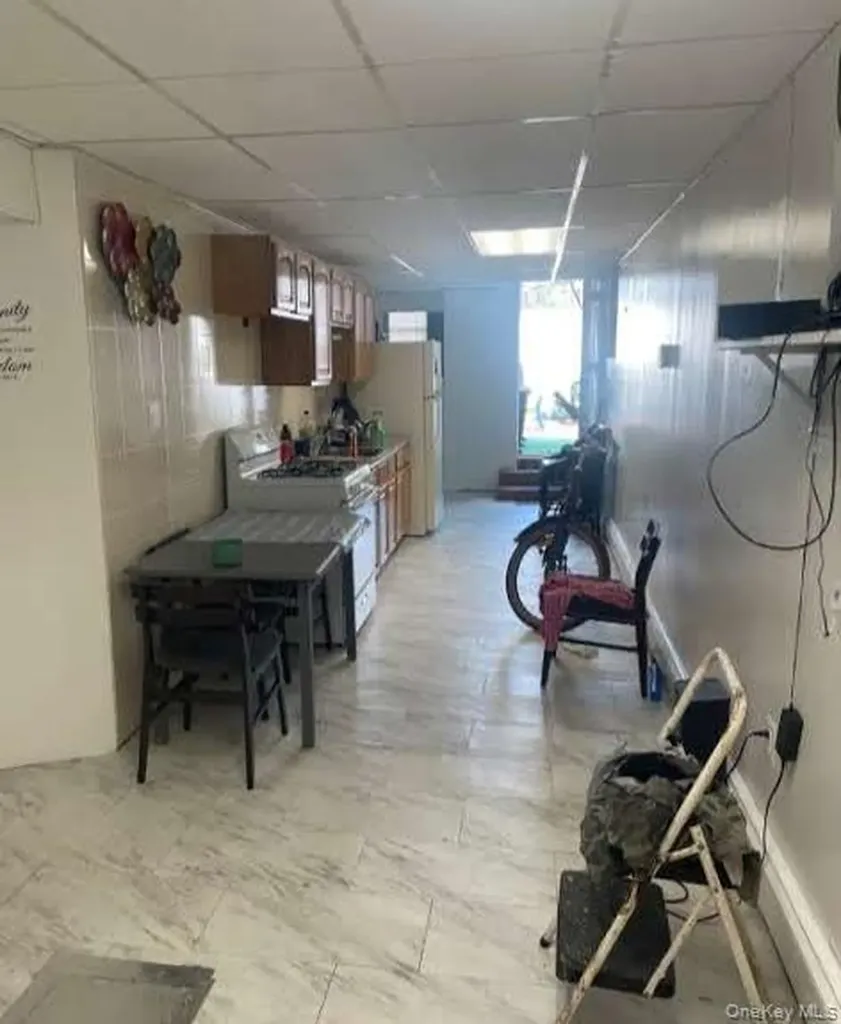 1718 Edison Avenue Bronx NY 10461