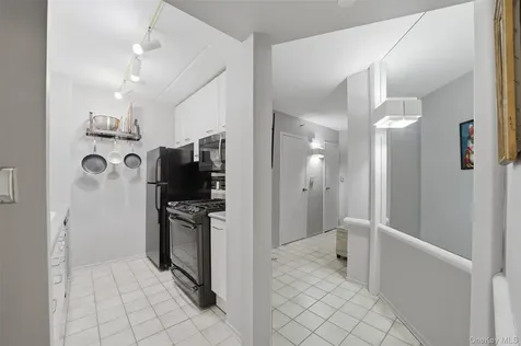 4 Martine Avenue White Plains NY 10606