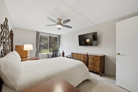 4 Martine Avenue White Plains NY 10606