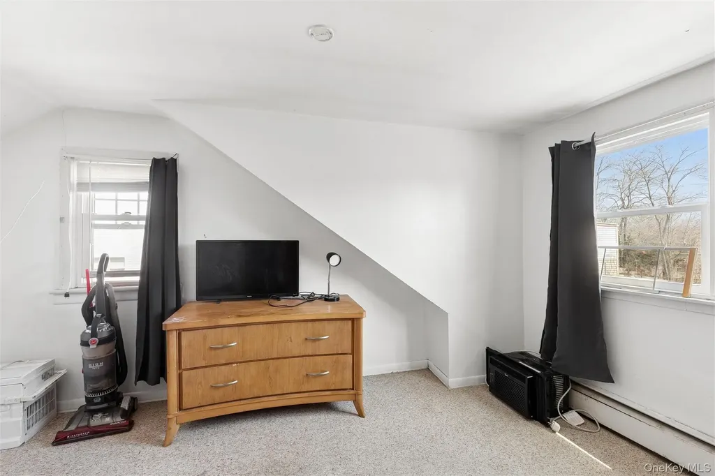 184 Smith Road Ronkonkoma NY 11779