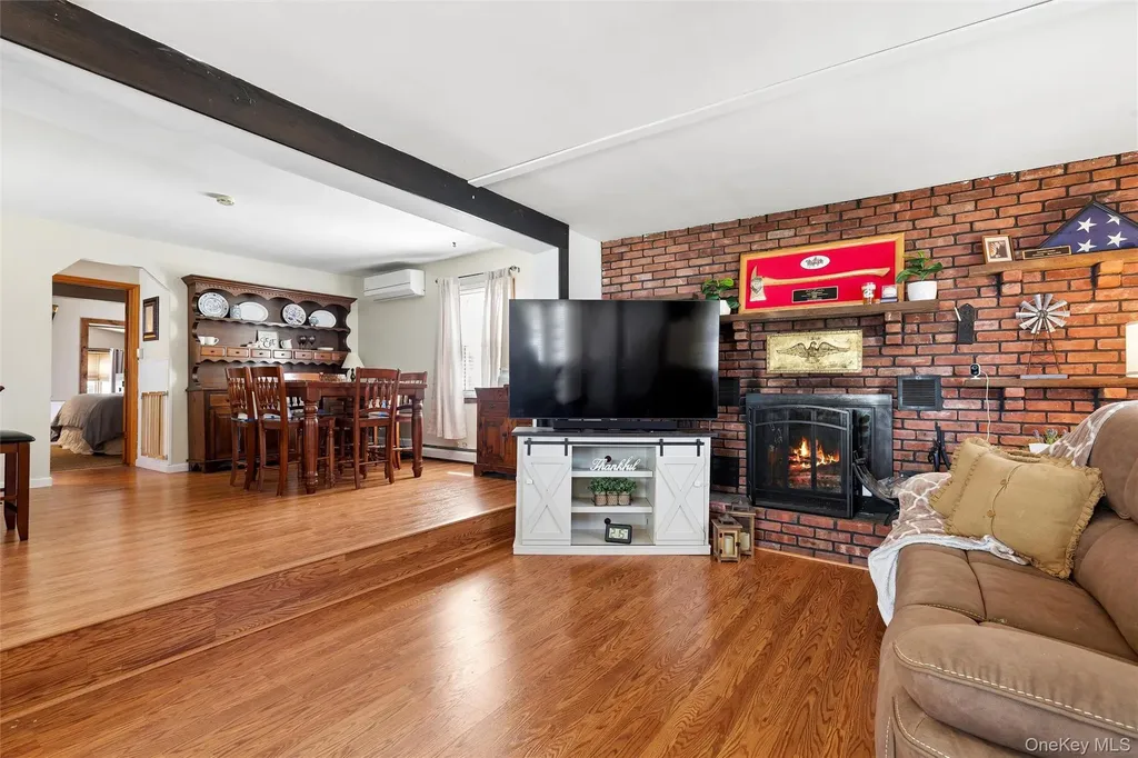 184 Smith Road Ronkonkoma NY 11779
