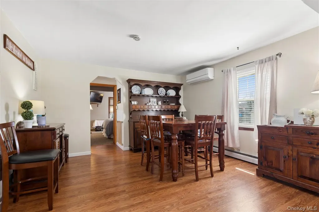 184 Smith Road Ronkonkoma NY 11779