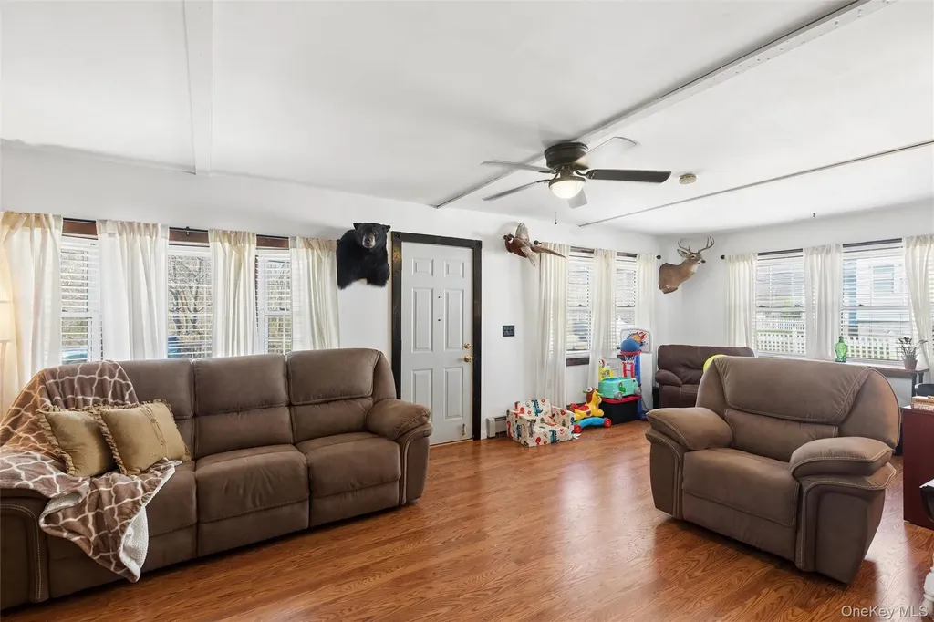 184 Smith Road Ronkonkoma NY 11779